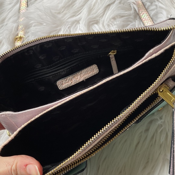 Juicy Couture • Mermaid Envelope Crossbody Purse - Picture 5 of 14